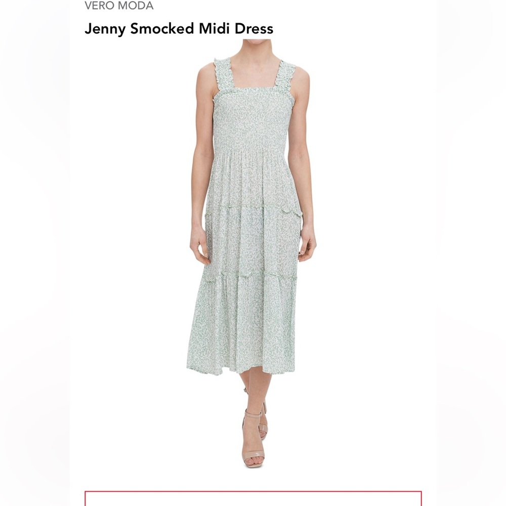 LIKE NEW Vero Moda Jenny Smocked Midi dress - light green - XS